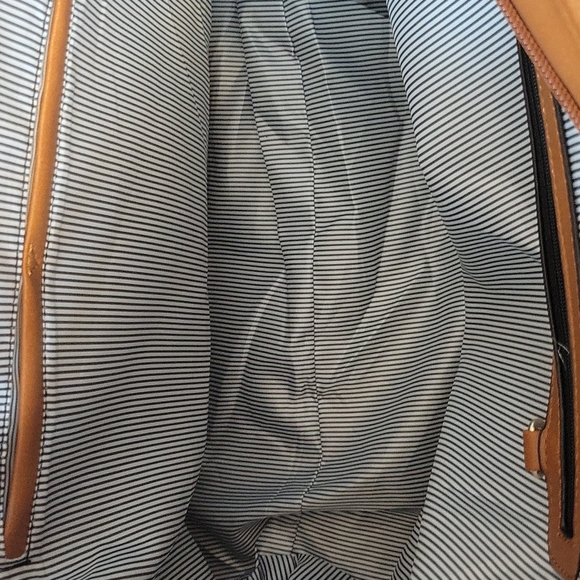 Sunflower Travel Set - Picture 6 of 12